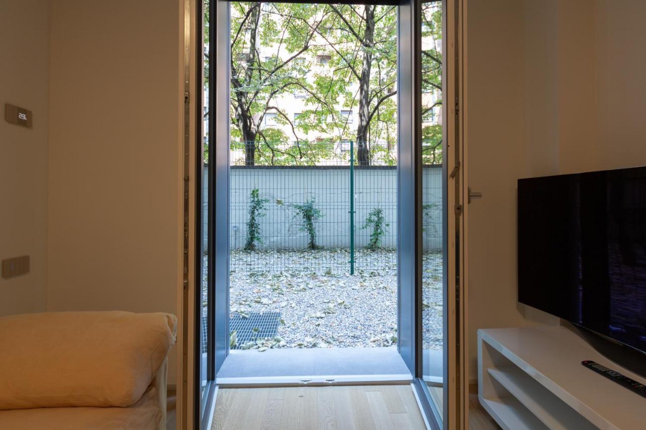 Cozy Flat With Parking Apartment Milan Exterior photo